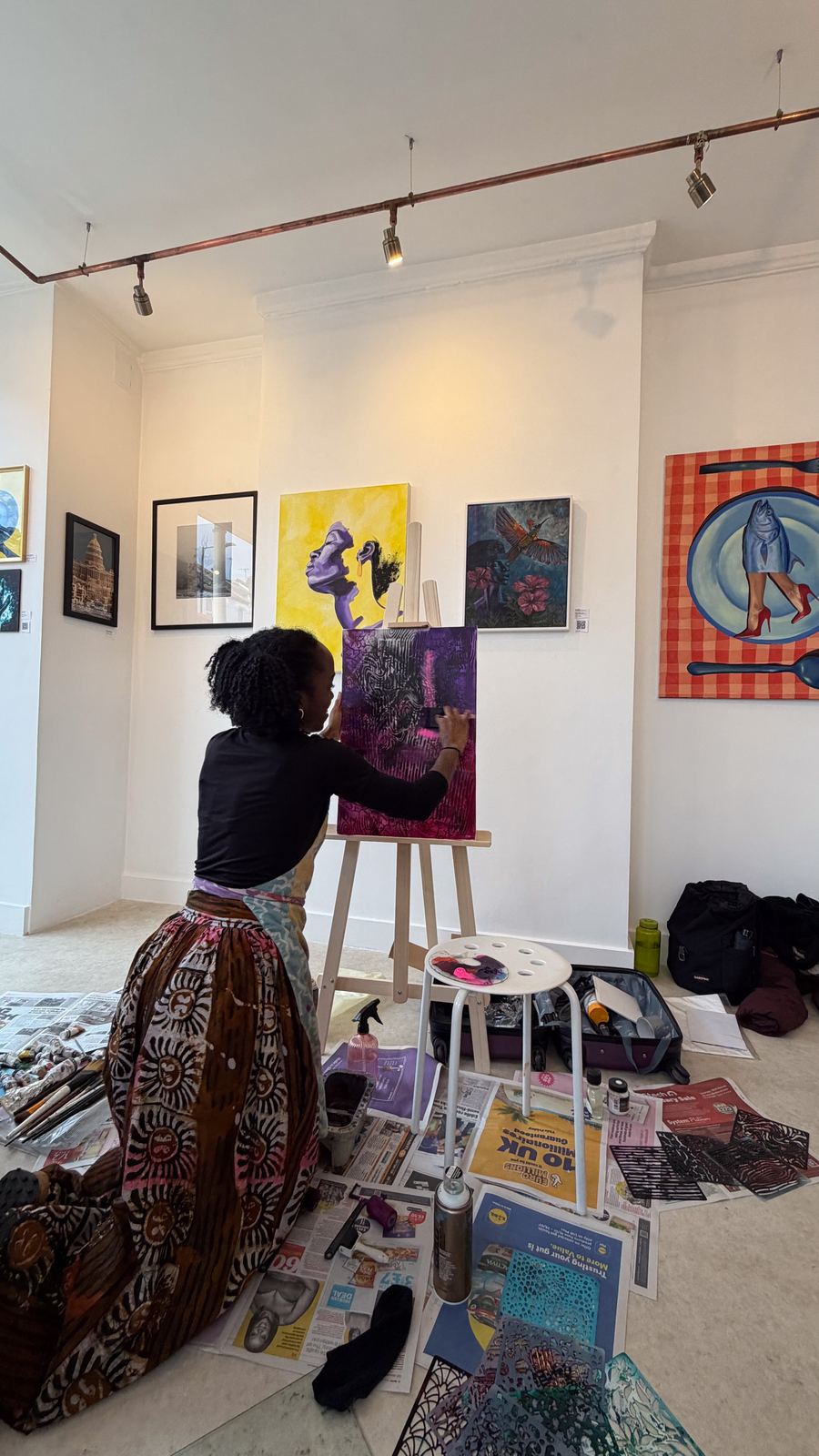 An artist painting live